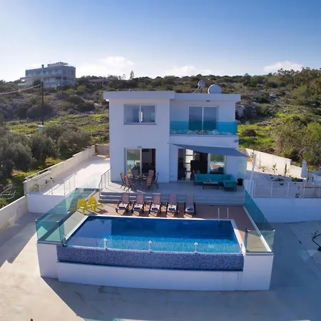 Vakantiehuis 4 Bedroom, Private With Pool And Sea Views Protaras