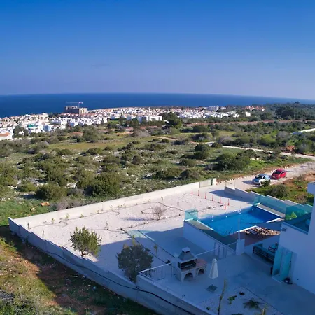 4 Bedroom, Private With Pool And Sea Views بيت للعطل بروتاراس