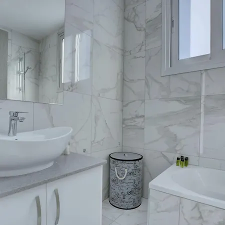 4 Bedroom, Private With Pool And Sea Views * Protaras